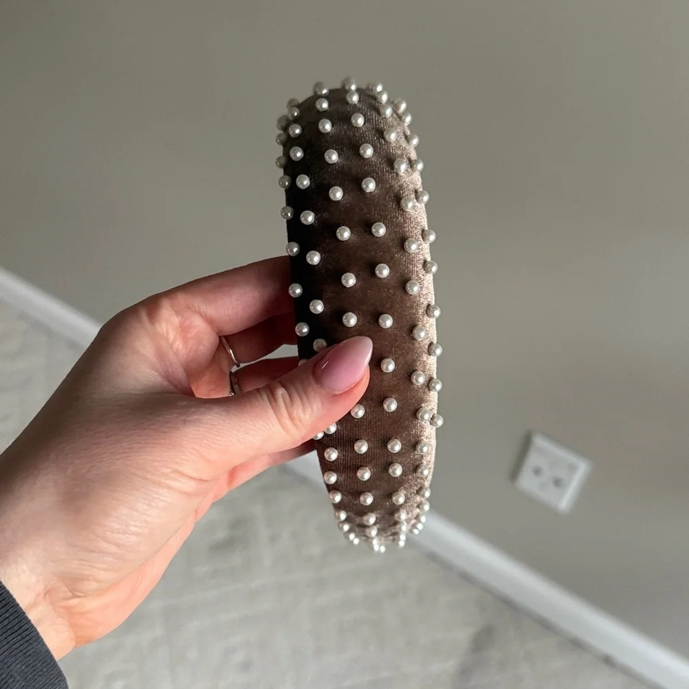 Lele Sadoughi Padded Velvet Pearl Headband Rare Brown Shimmer